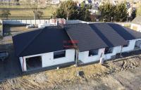Prodej hrubé stavby dvojdomu - 2x RD 4+kk s garáží na okraji obce Ústrašice - dvojdům Ústrašice